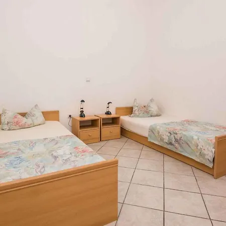 In - Insel 41316 Apartamento *